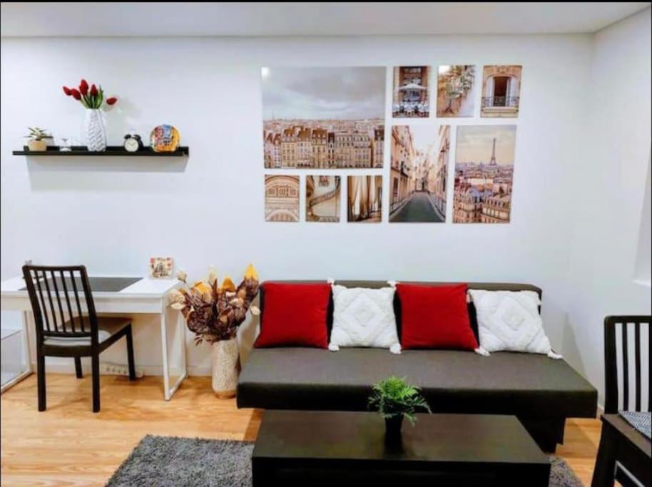 Modern, Cozy Flats In The Heart Of *